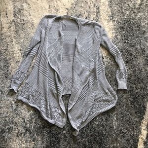 Light grey Shaw or sweater⭐️